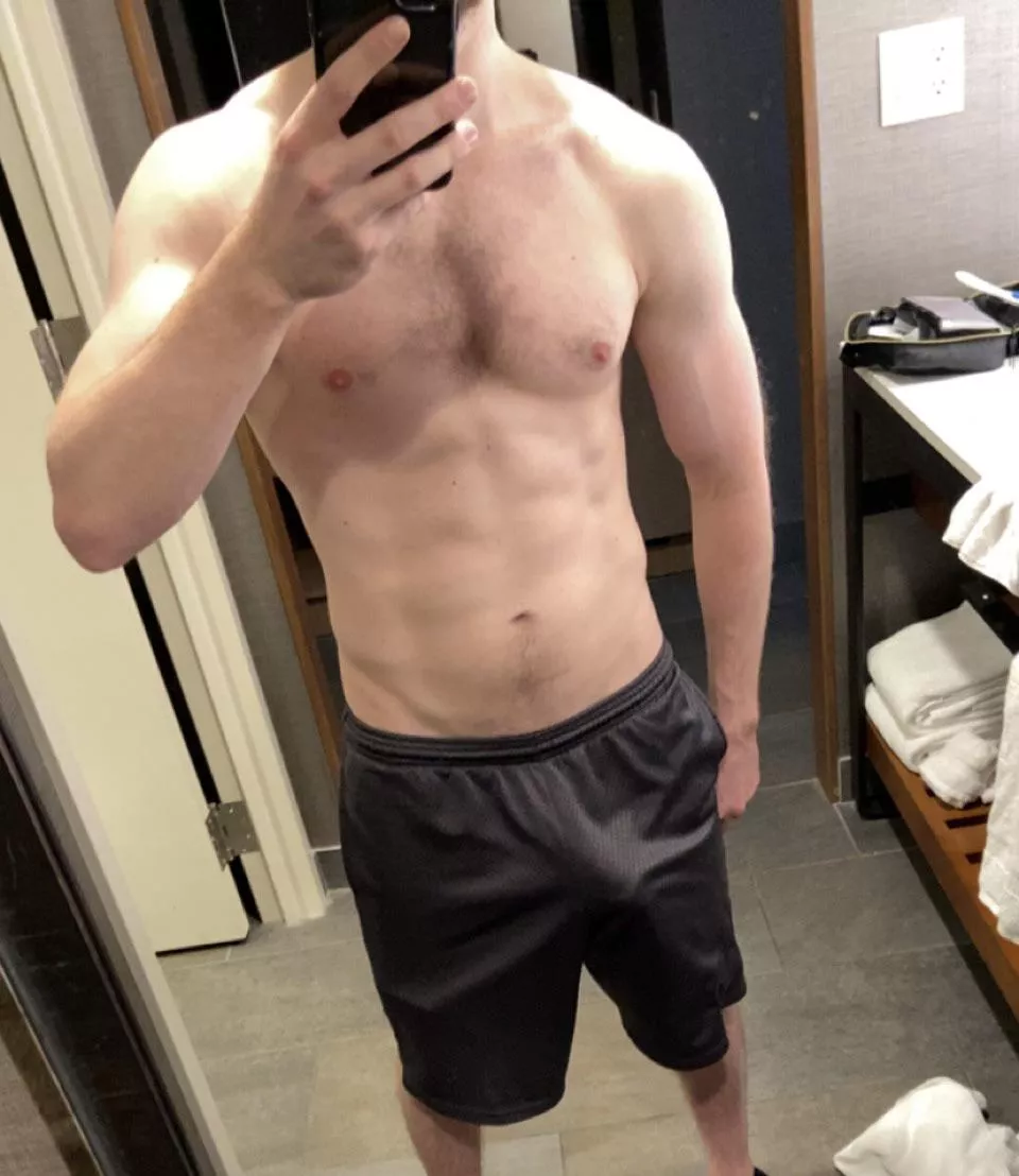 Finally starting to see [m]y abs posted by 420throwdown69