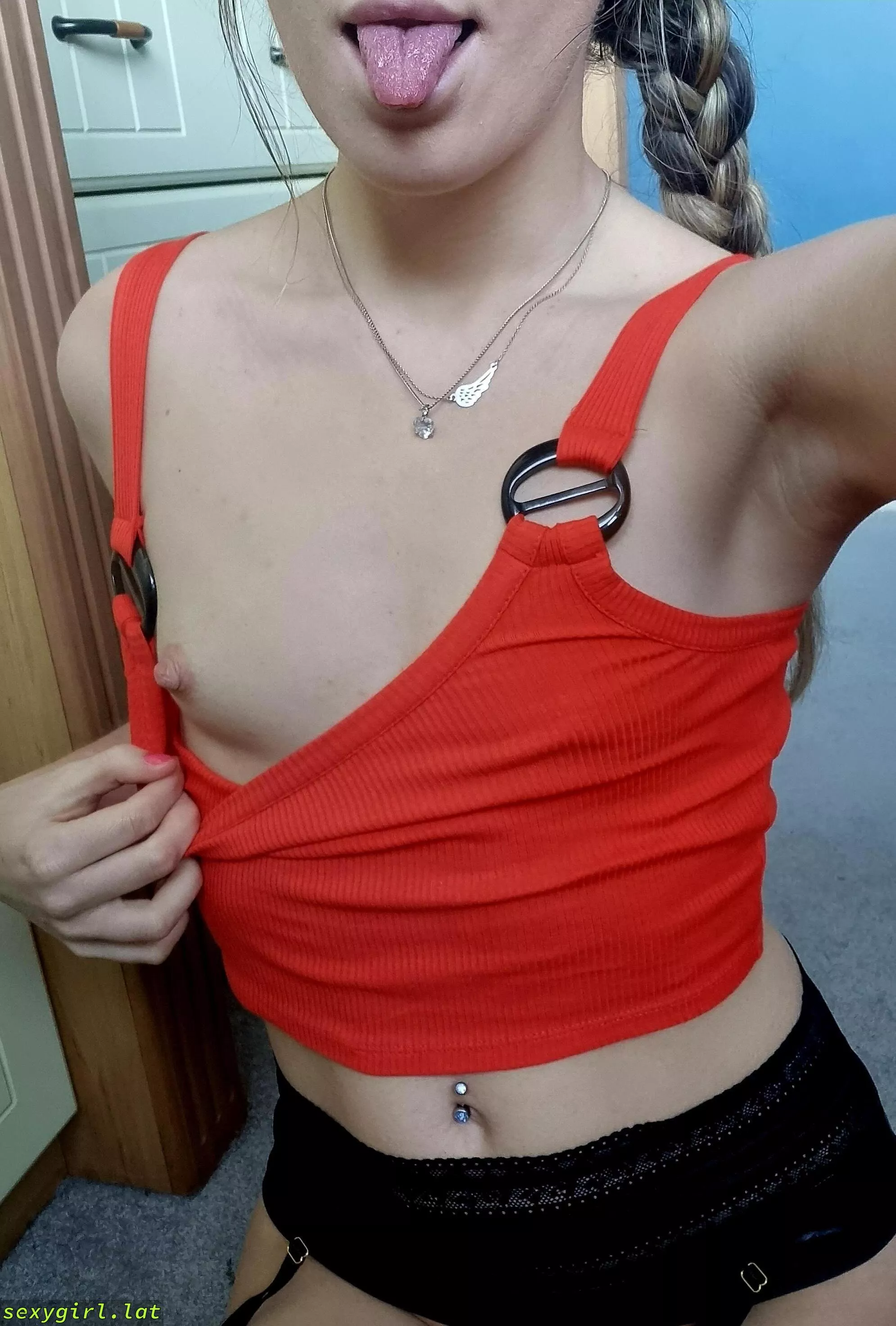 Flat as fuck still sexy as fuck, isn't it.. posted by MJLj4C000lQAmm