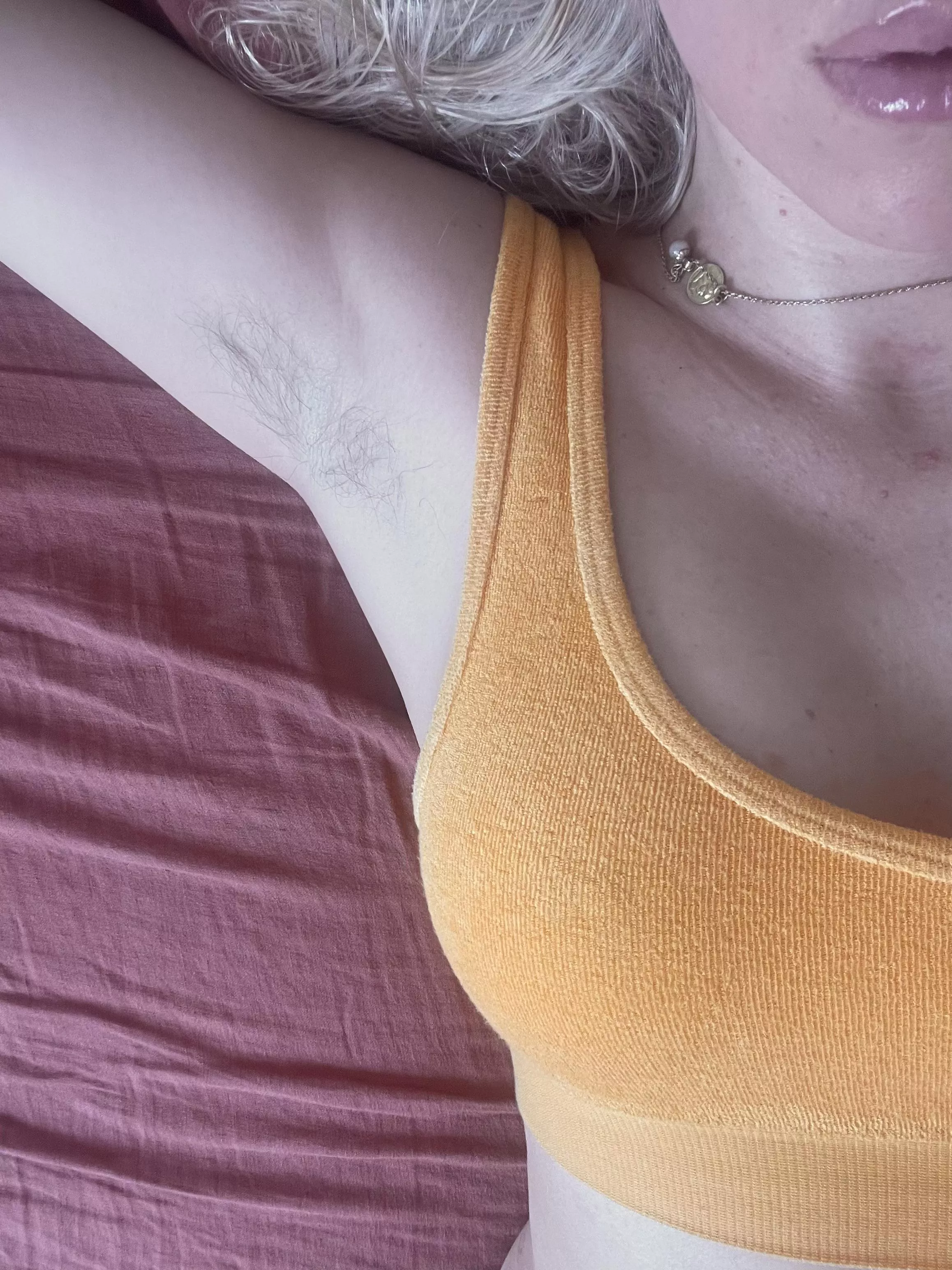 Fluffy friday 🎀 posted by medusa_moi