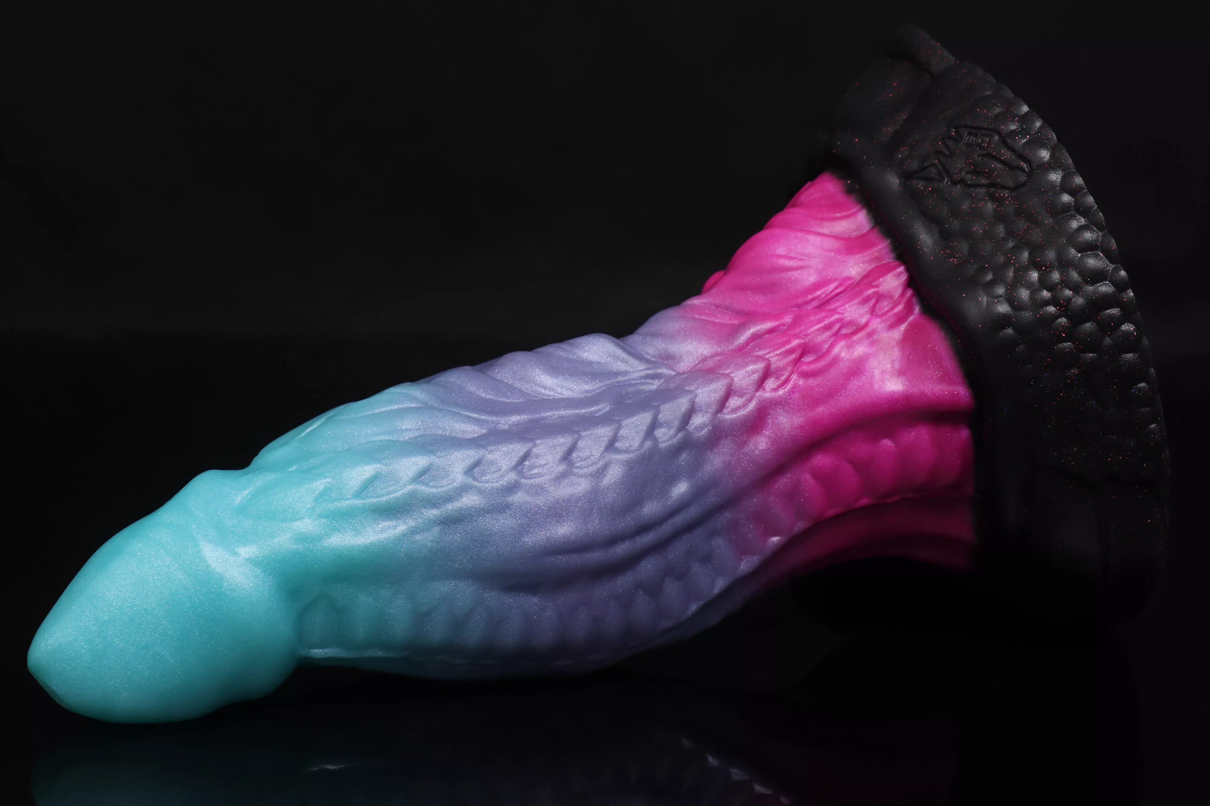 Found a Small Tempestt in Rogue! (base has red glitters, hope shaft still glows) posted by Katt_likes_BD