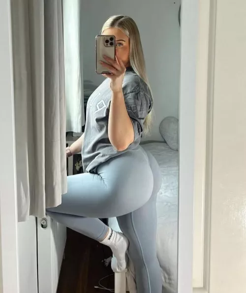 Friday is Cake day by CandyComprehensive36