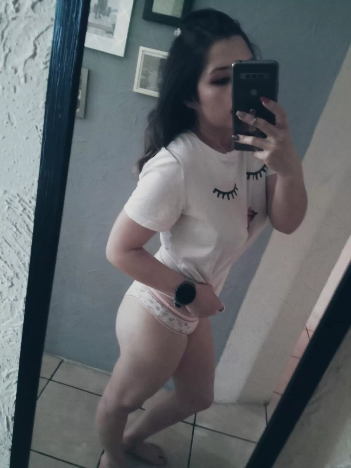 hey babe posted by SwitKmess