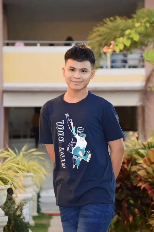 Hi! Looking for something new and for serious people here. Appreciate every dm. Not into NSFW! Delete it later😊 by pisces_b