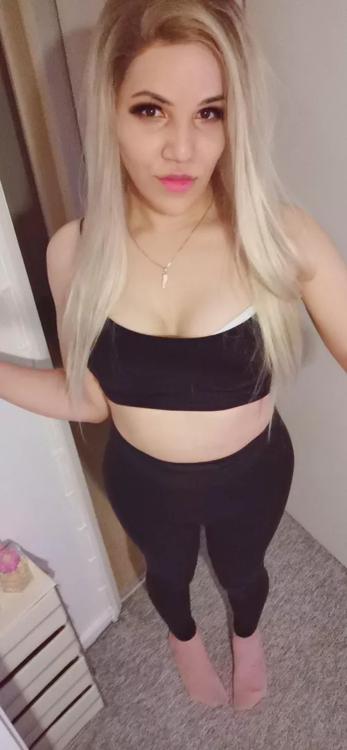 Honey I'm home 🏠 by krystaljx