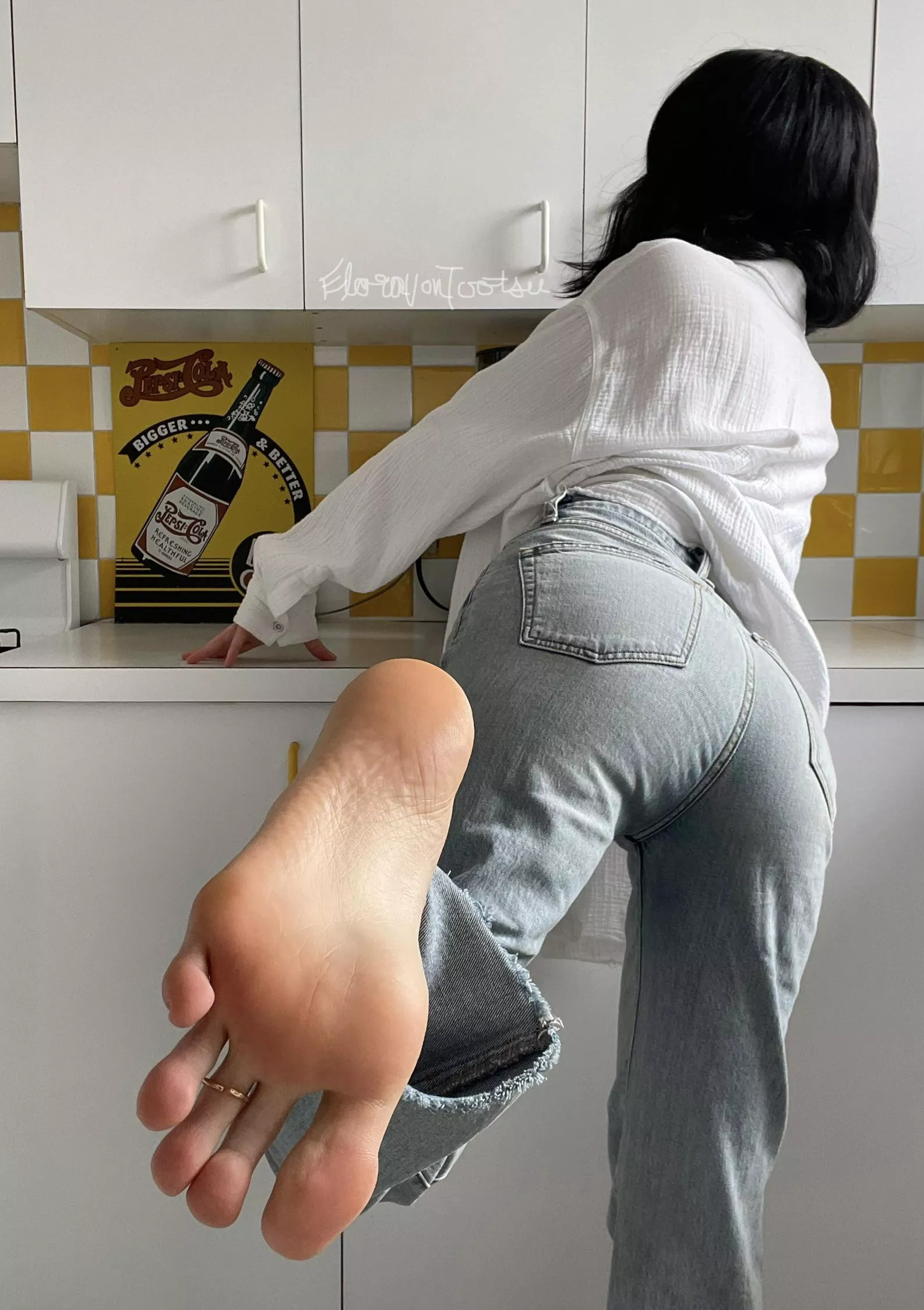 Hope you’re hungry… I’m serving dessert first, so eat up 😉 posted by eloravontootsie