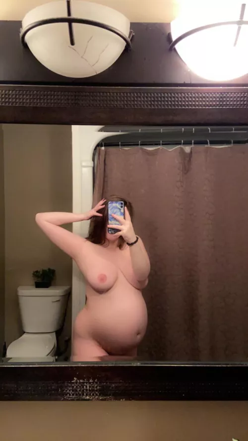 How do I look? by Pregnantbabyxoxo