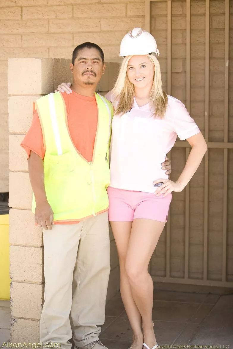 How Lucky is that man to be her Boyfriend?🤦‍♂️🤔🫨 posted by Fast-Assumption-7336