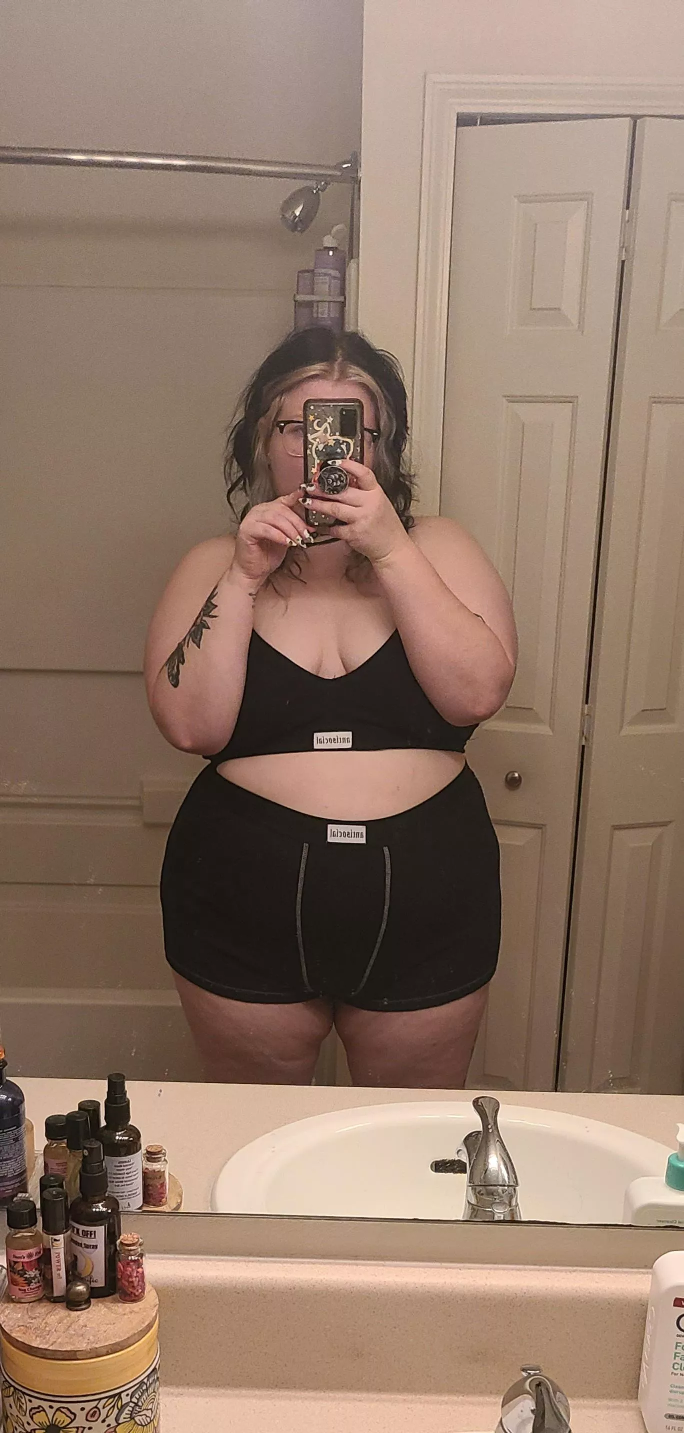 I back 👋 posted by moonrae13