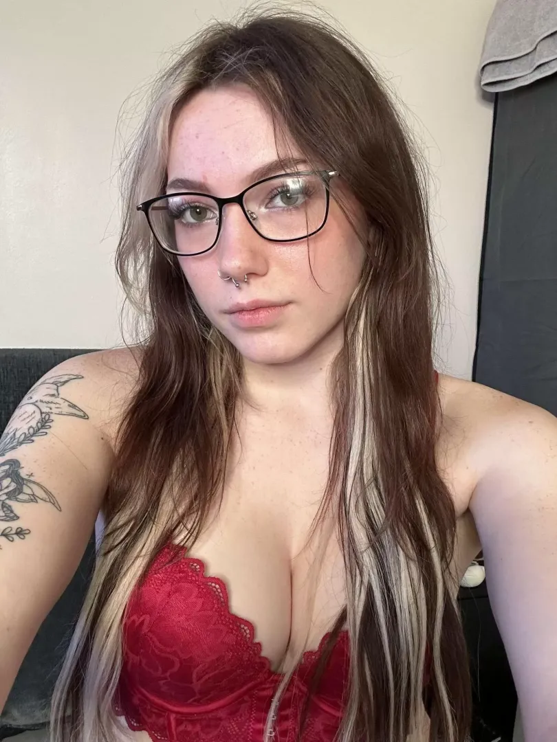 I hope you like girls with glasses and freckles posted by SweetLikeKendi