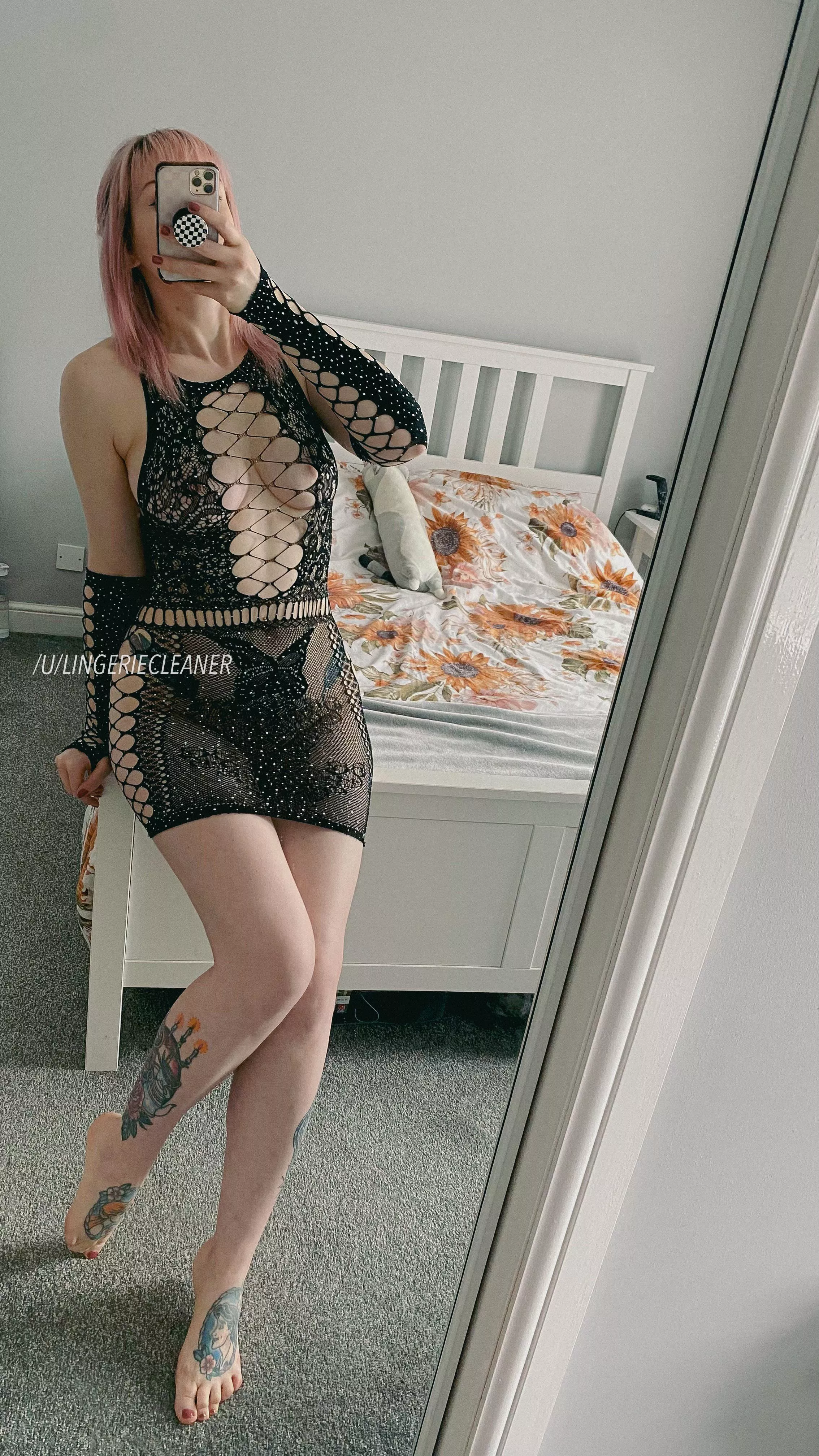 I love how this dress hugs my body posted by lingeriecleaner