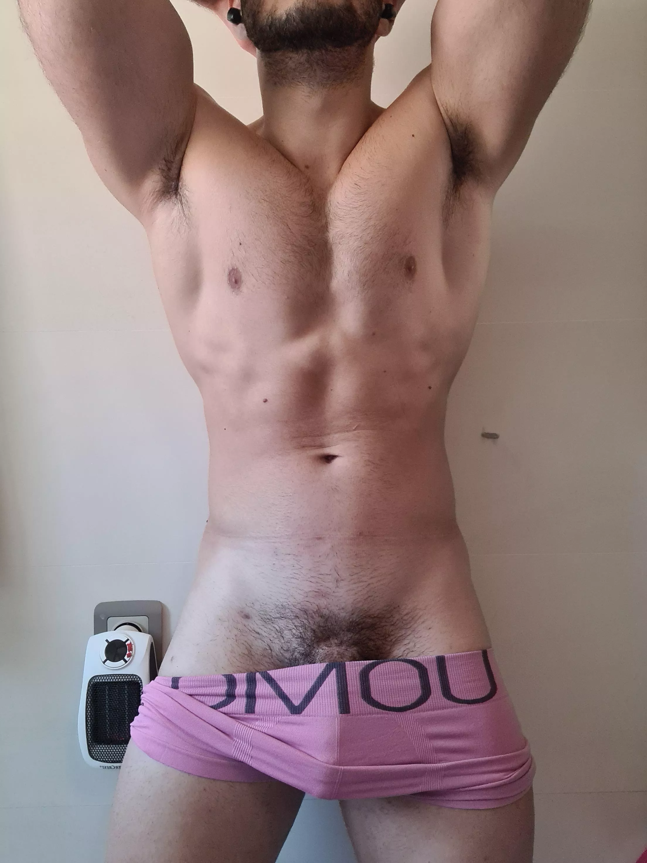 I need someone to lick my body.. posted by raulm_