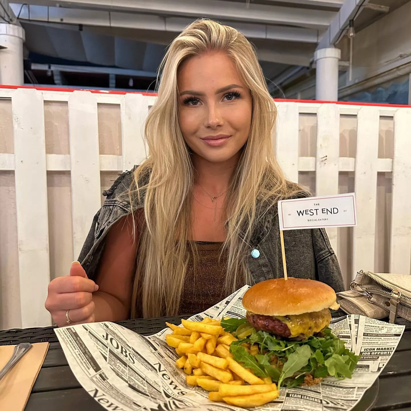 Julie Jansen posted by HonestRunner