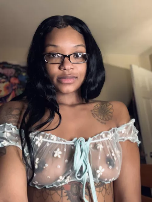 Just a selfie ;) happy Friday! by AmazonDominatrixxx