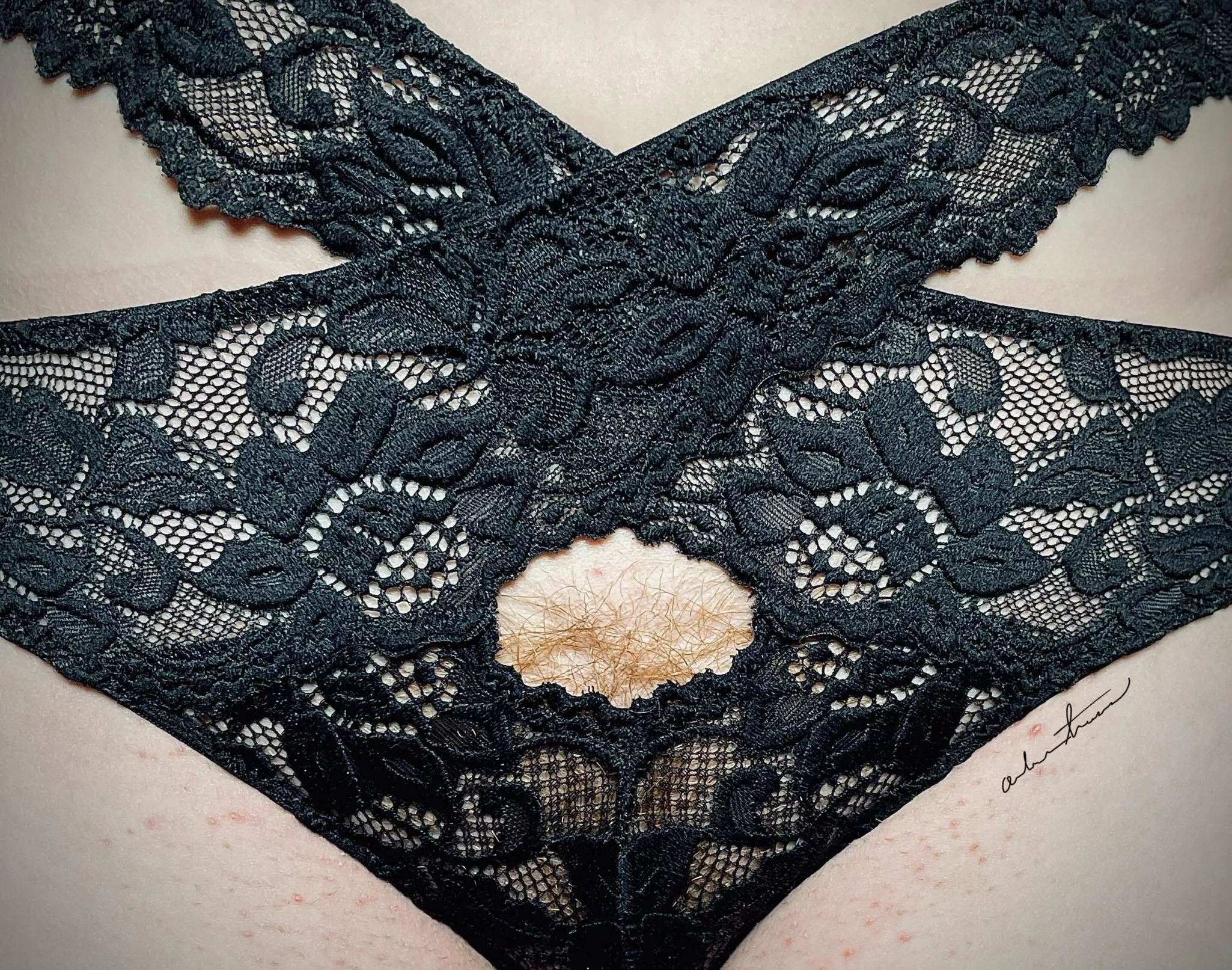 Keyhole posted by auburn-tresses