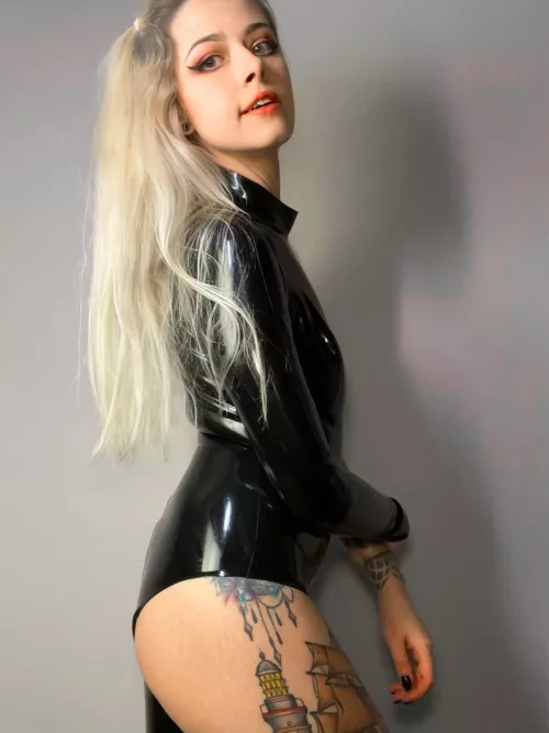 Latex makes me happy by MistressMercyxox