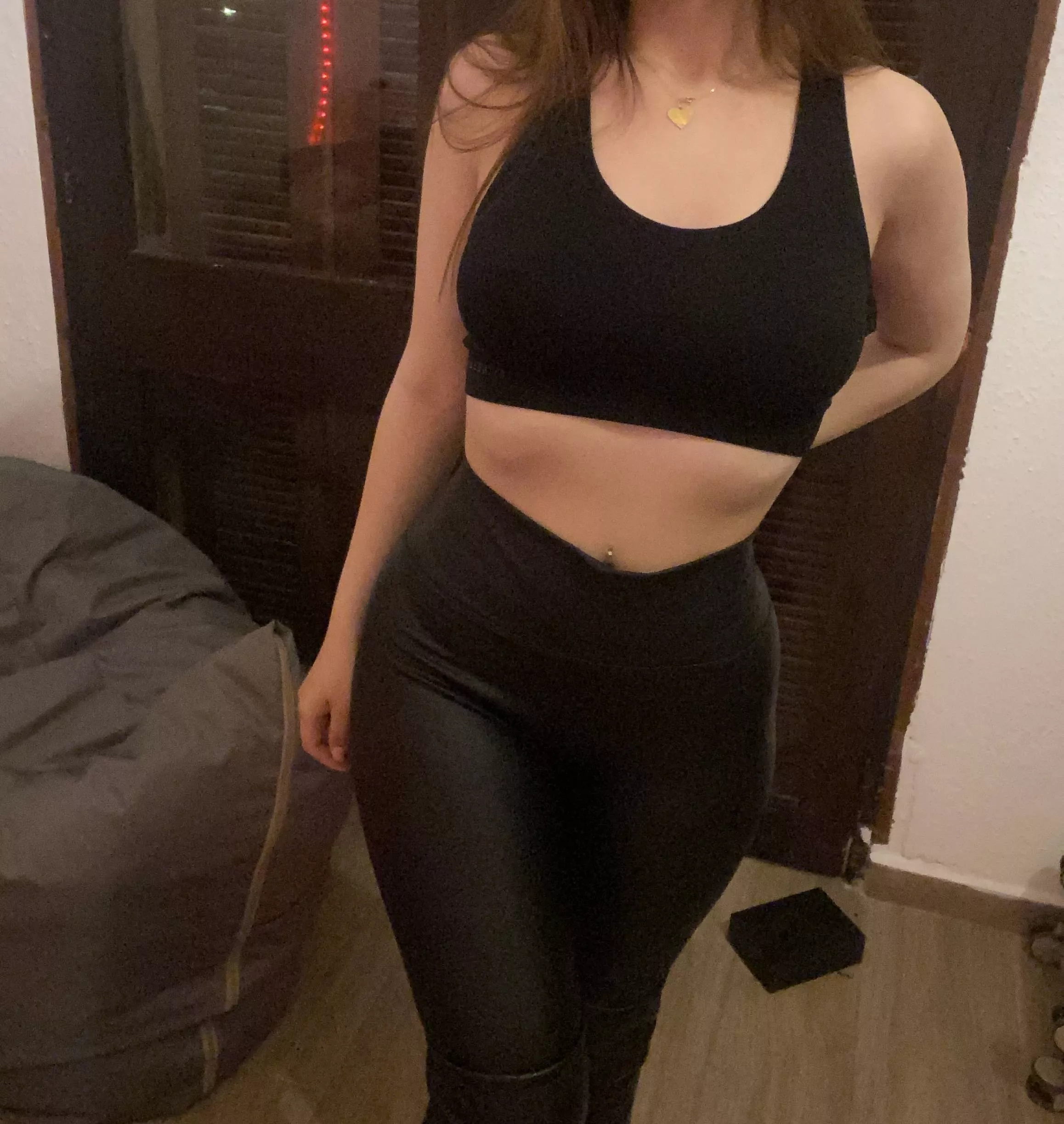 Leather pants are a cheatcode for showing off all your curves! (f)19 posted by yourfavoriteteen03
