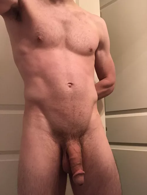 [m]25 slowly learning to love my body by angryplantman