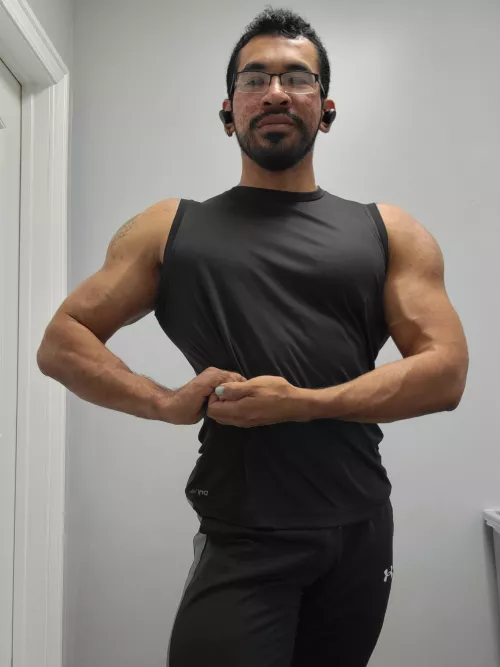 My arms are finally starting to look like I lift by codeindigo1