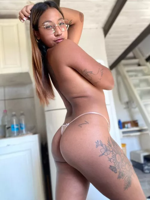 My delicious body by EmilyS_5