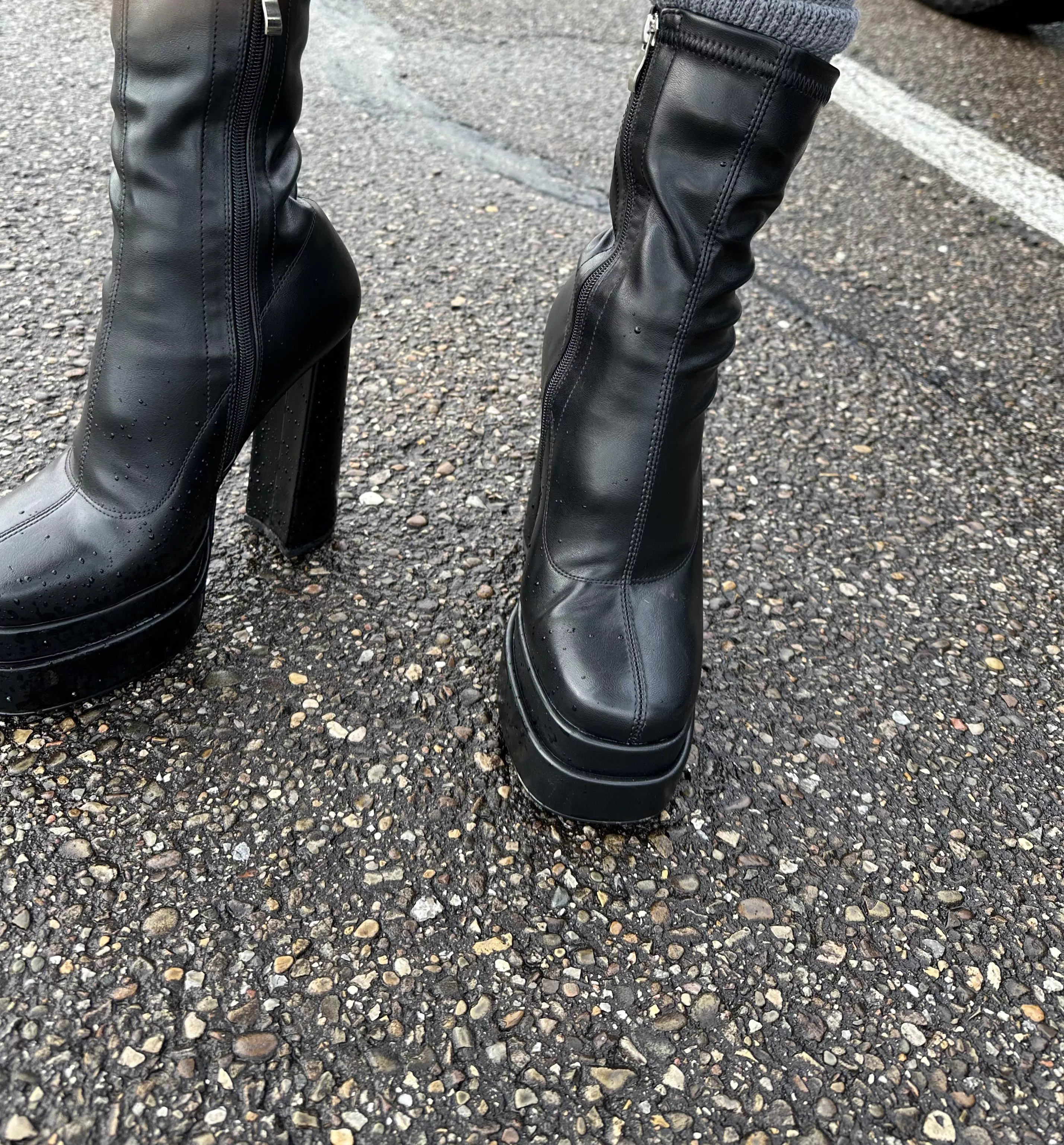 My new boots posted by harleyrey