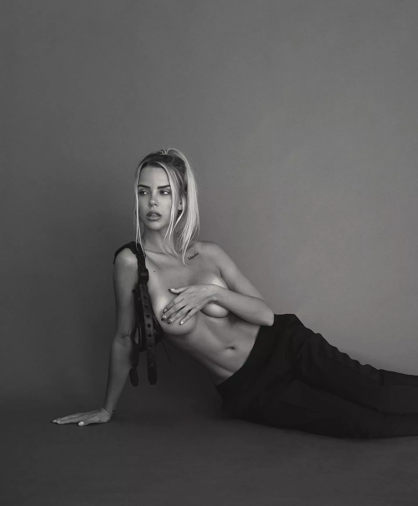 On her side posted by bubblrisback