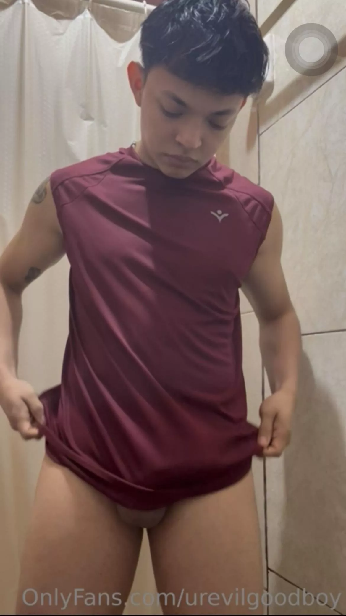 Some cute bitch wanna talk? posted by jonamar10