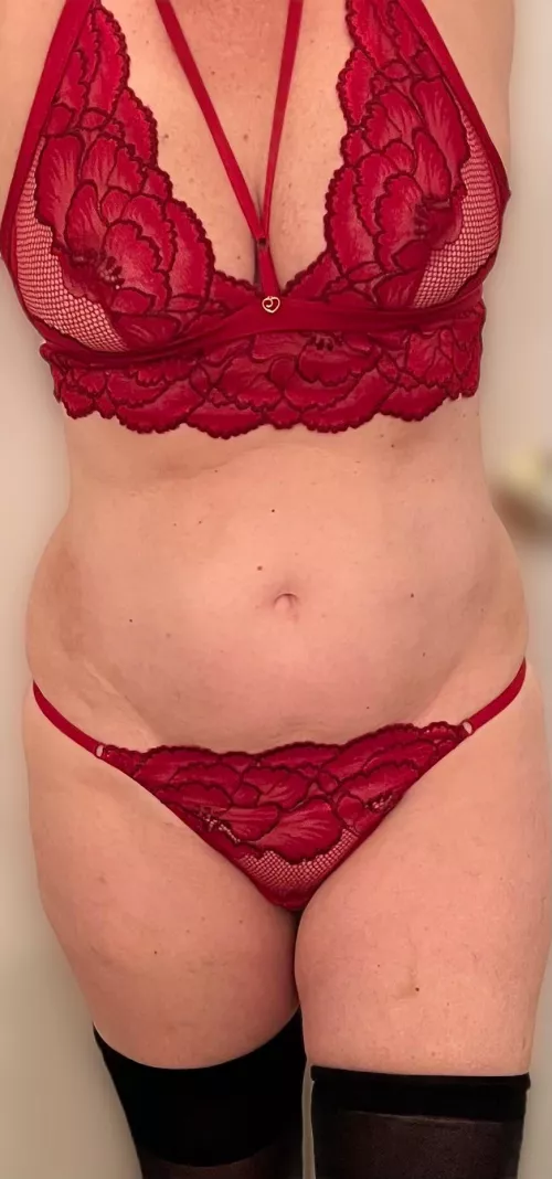 This outfit was met with resounding enthusiasm [F54] by hersandhisfun