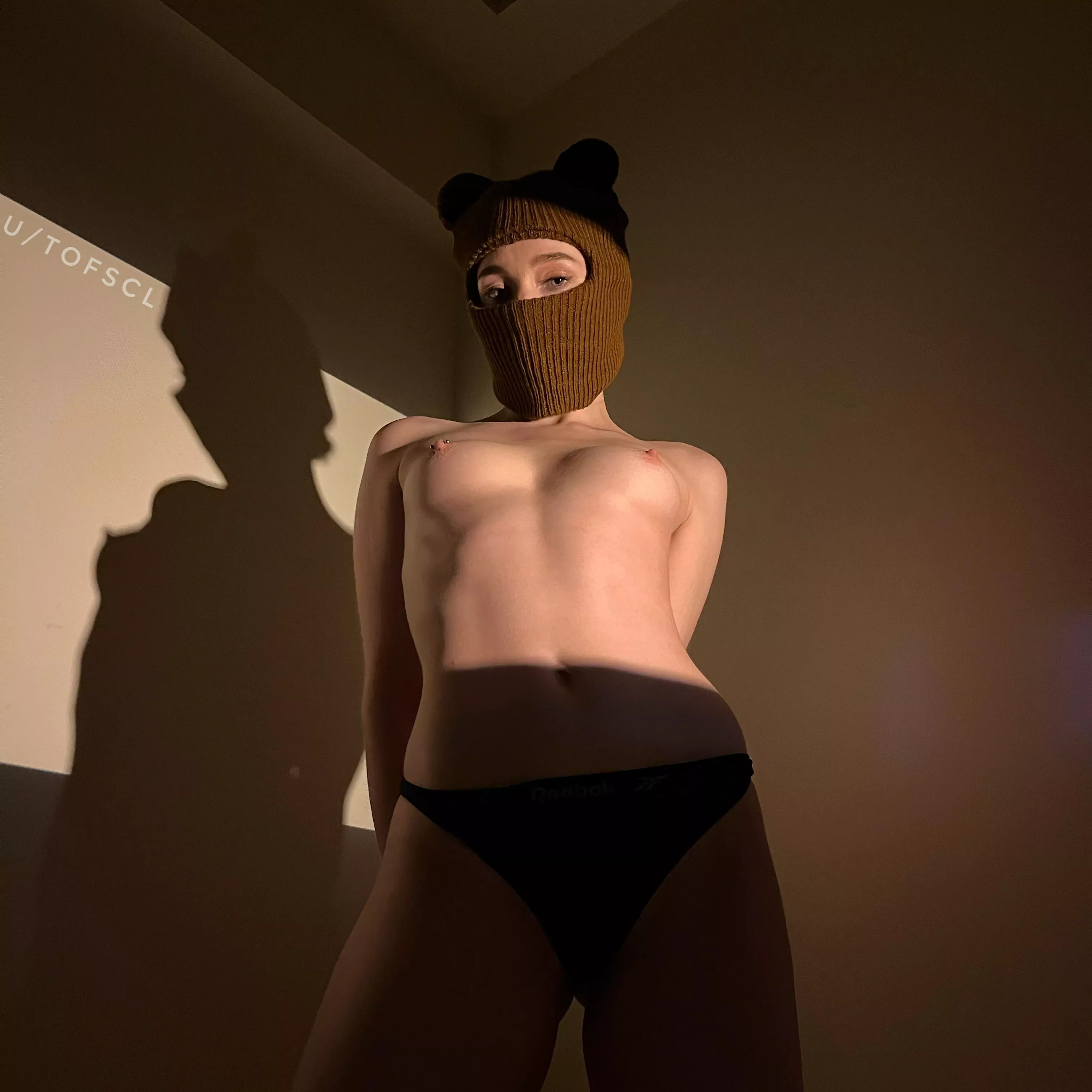 Threesome with you, me, and my shadow? [F] 👩‍👩‍👦 posted by Tofscl