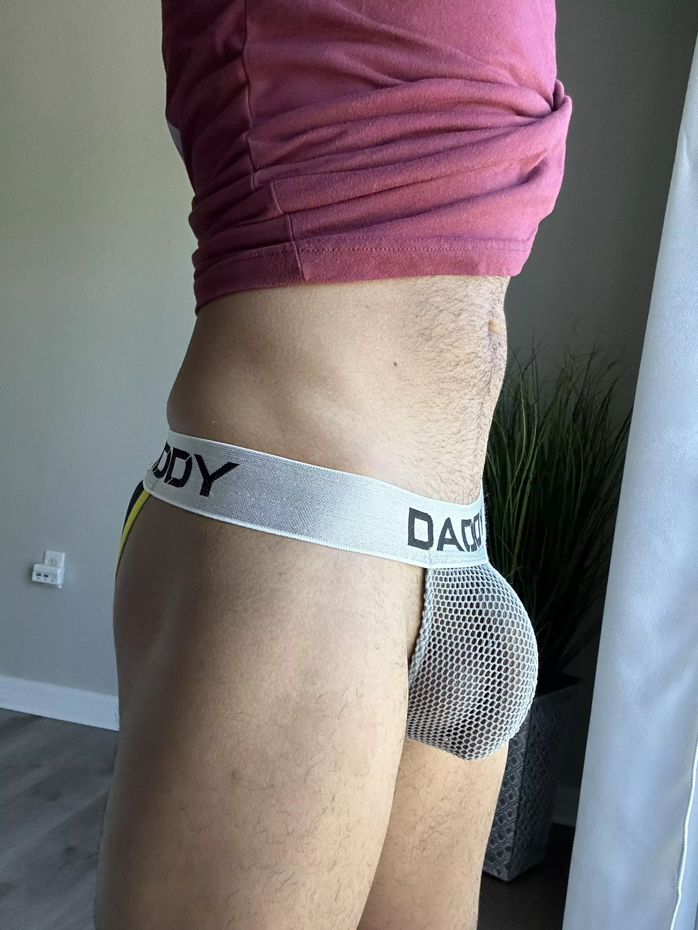 Twinkish guy in a Daddy Jockstrap…hope the neighbors don’t mind. posted by i-AMgBEAR