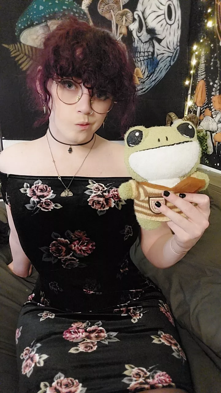 What do you think I should name the froggy? posted by NuniCult