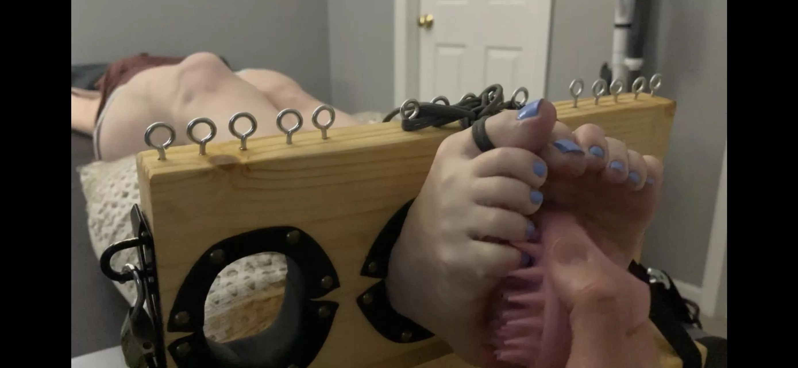 Wife’s soles scrubbed (DMs welcome) posted by melonsoles