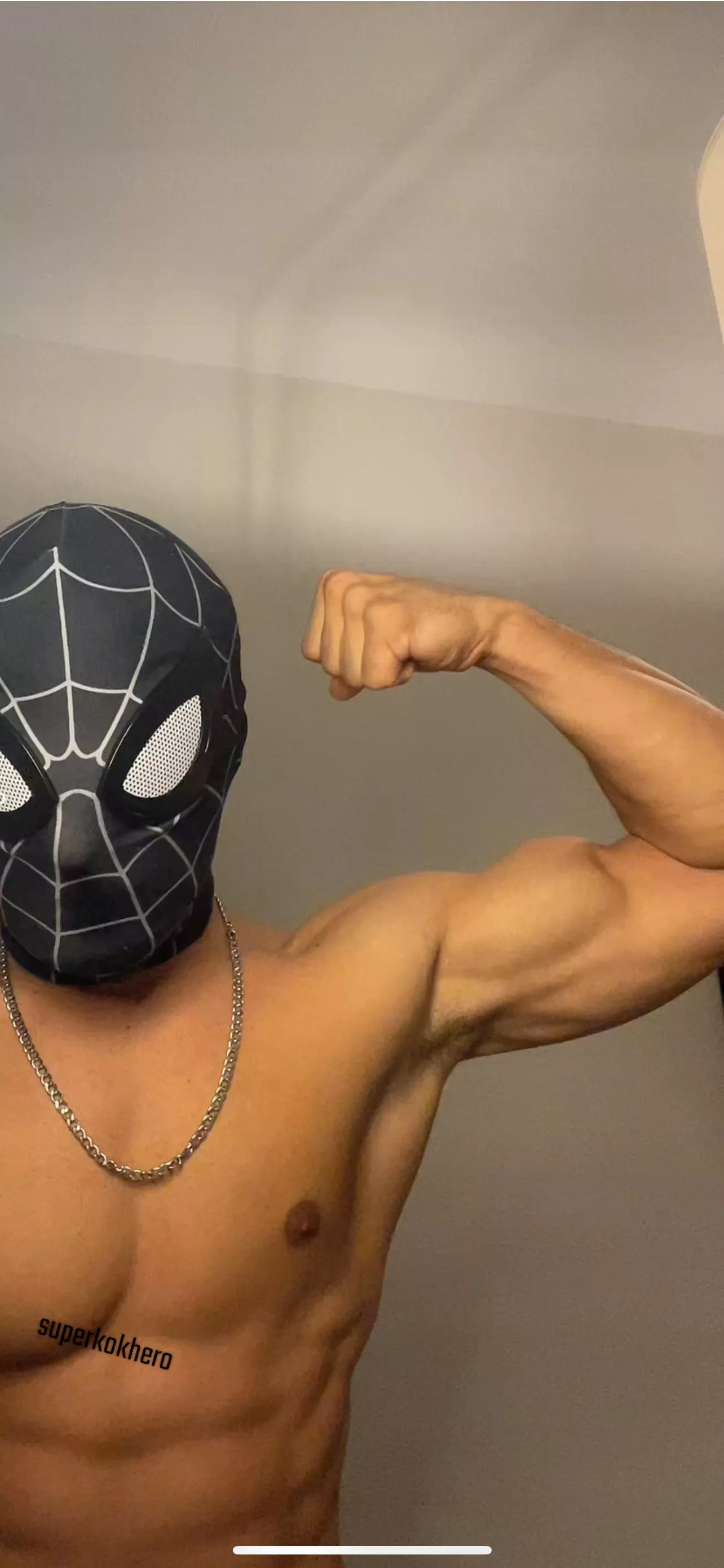 Would u worship my arm? posted by superKoKhero