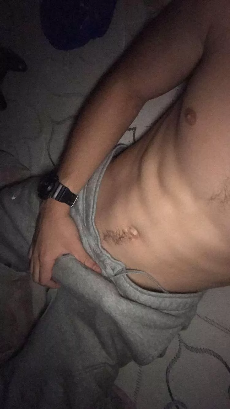 18 Hmu if you wanna see videos of me fucking or getting fucked. Guys with abs only posted by anon-bi234324