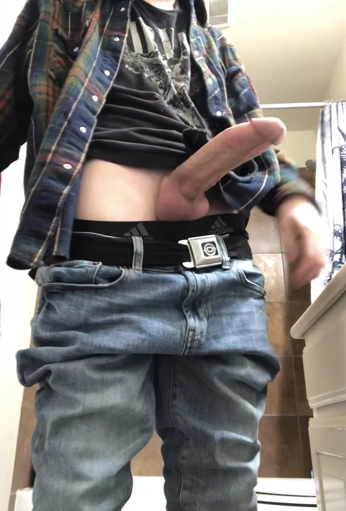 21M, Straight and bored. Just wanna talk I have plenty of pics and vids of myself too. 18+ !!! posted by shhhitsoursecretlol