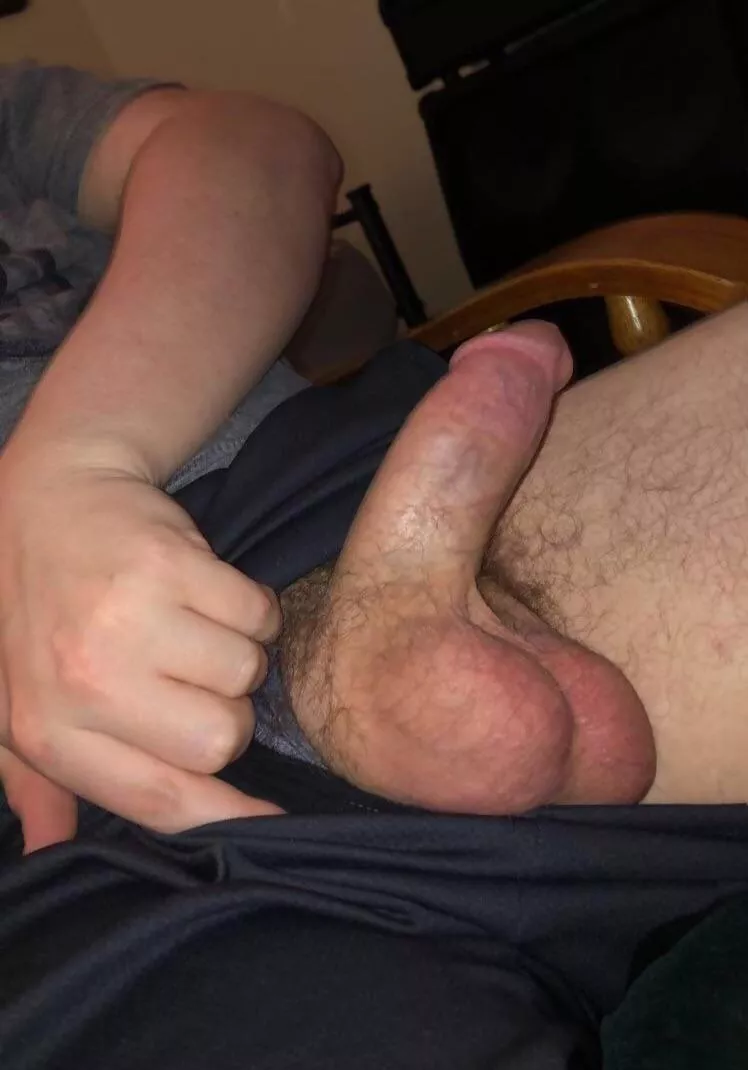 Admire my heavy nuts posted by lss126