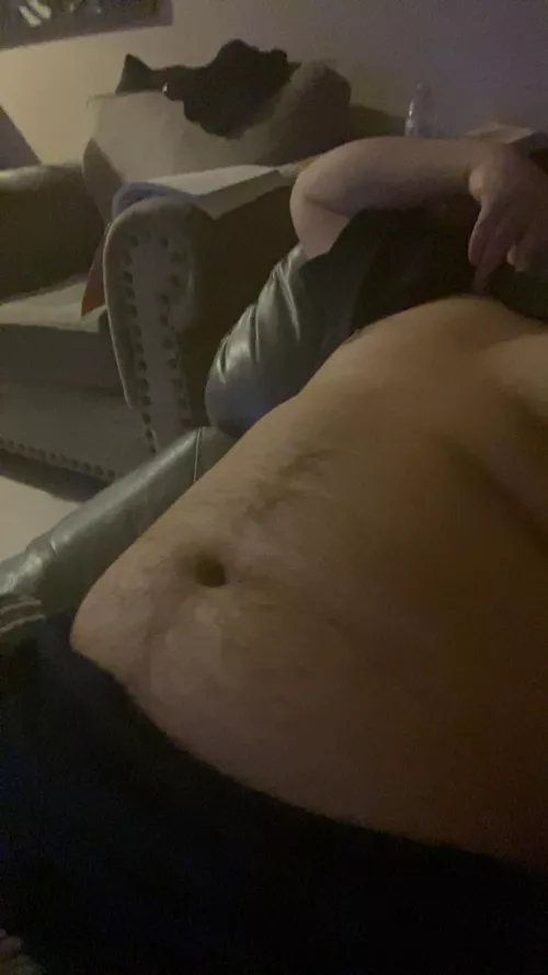 anyone likes a bear? I’m so fucking horny who wants to help? by LUCIFER-33