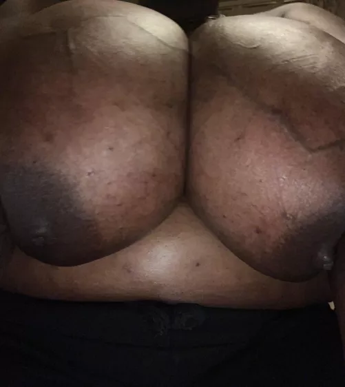 Bigger than my head and yours by Hoemione777