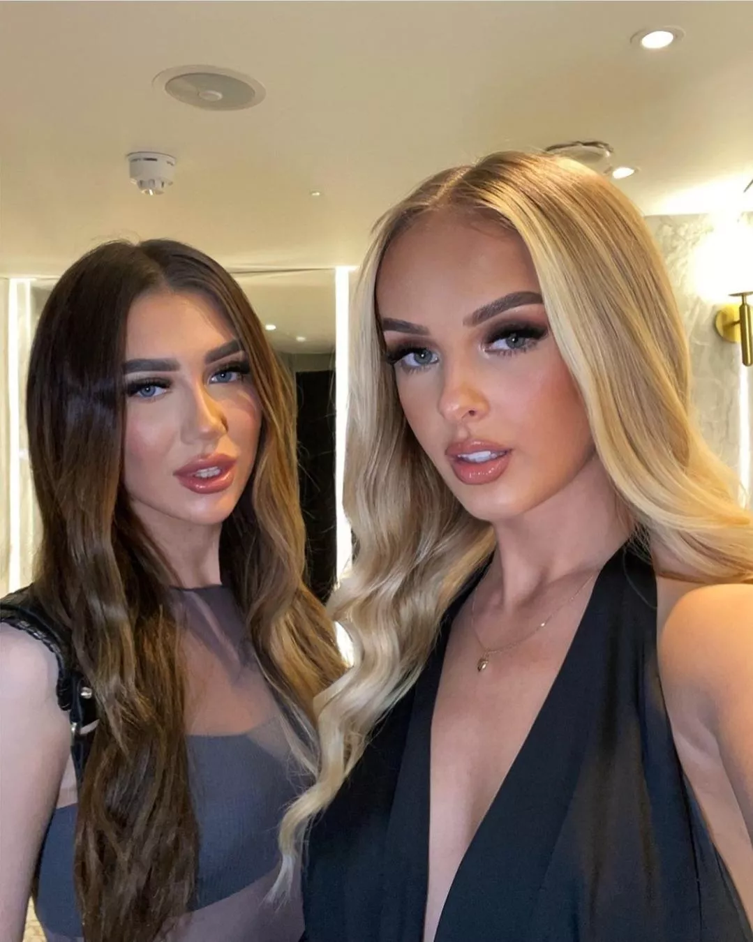 Blonde or Brunette?? posted by AlternativeTopic_66