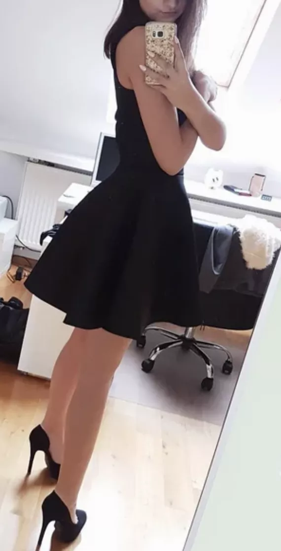 Class and elegance is a must? say less 🥰 posted by breegabrielle