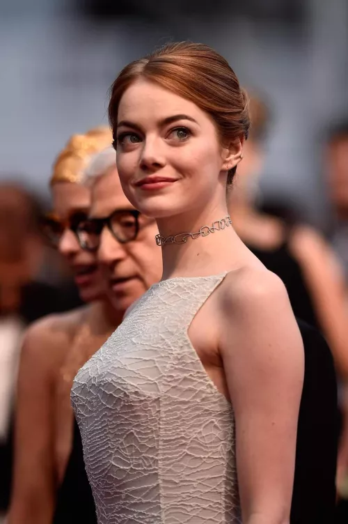 Emma Stone by Far-Confection-1101
