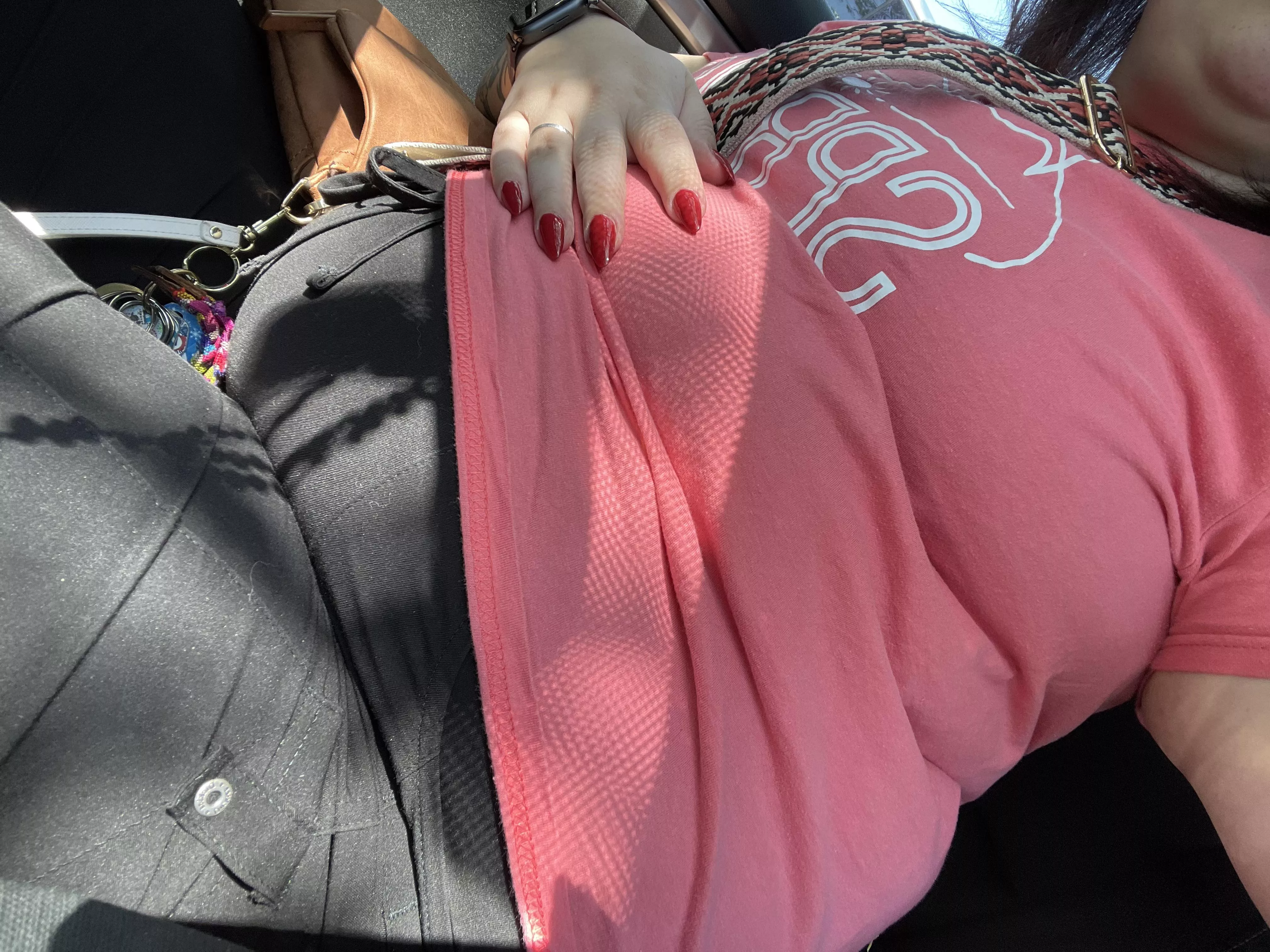 Full belly after a work potluck 😋 posted by Seylah_Grace