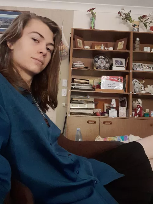 Hey cuties. Do you want hugs? by humans_are_confusing