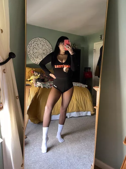 Hooters tights make your legs look so good by andiipuliafico