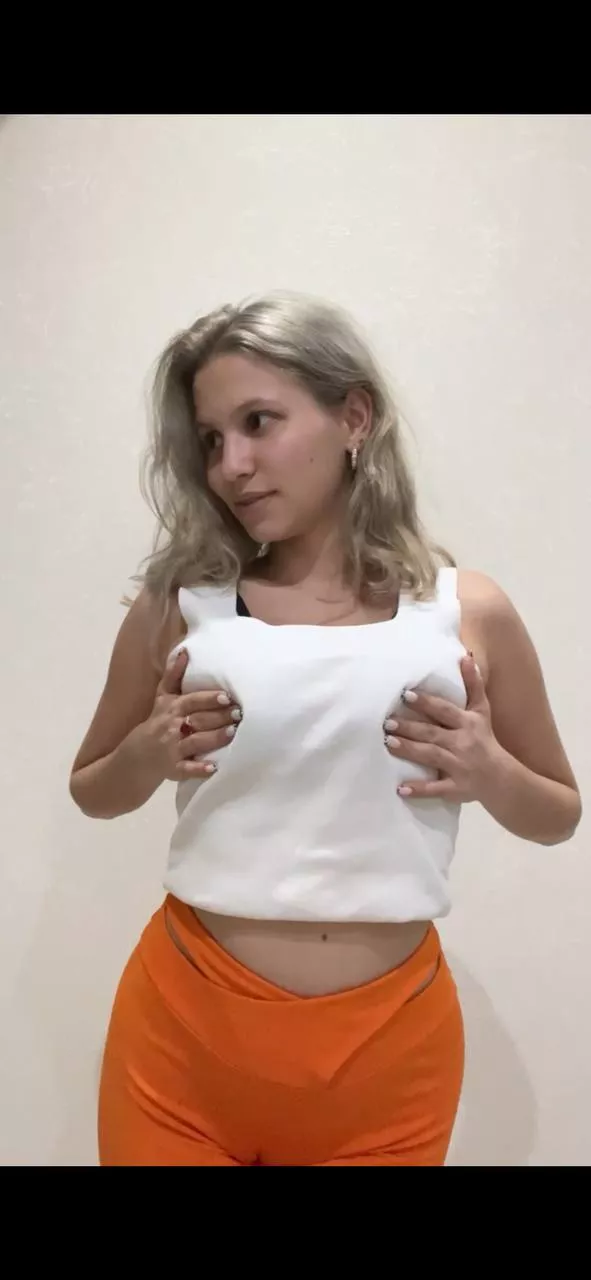 Huge Melons posted by jennycuttie