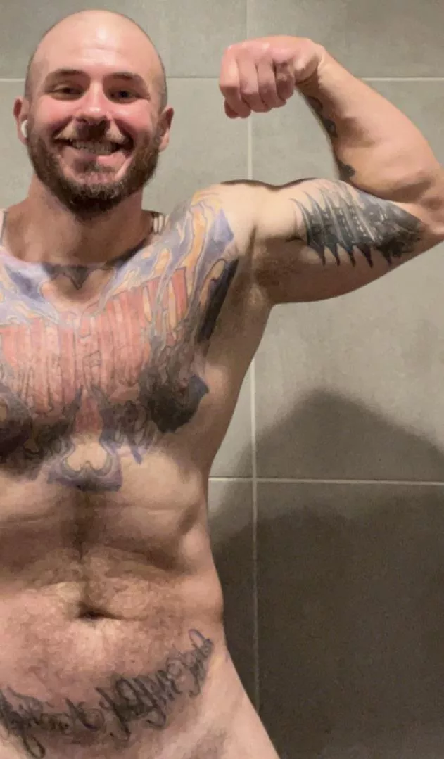 I love a good Saturday 😈 posted by Oldandnaked