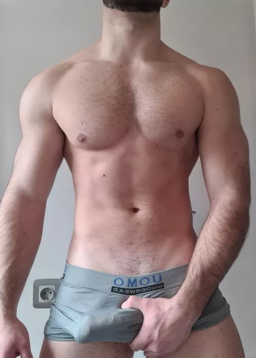 I need someone to suck this... by raulm_