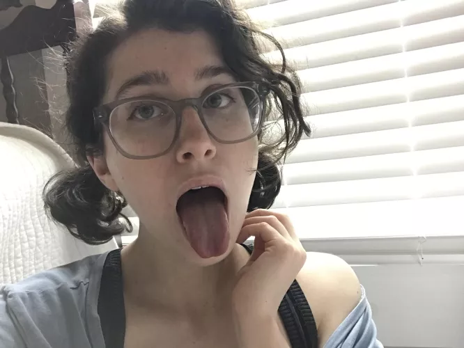 I want something yummy in my mouth by snug_cat