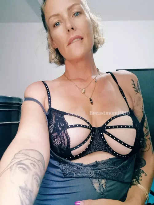 I wanted to share my Milf boobies with you today (43yo Milf) by Breastmom1980