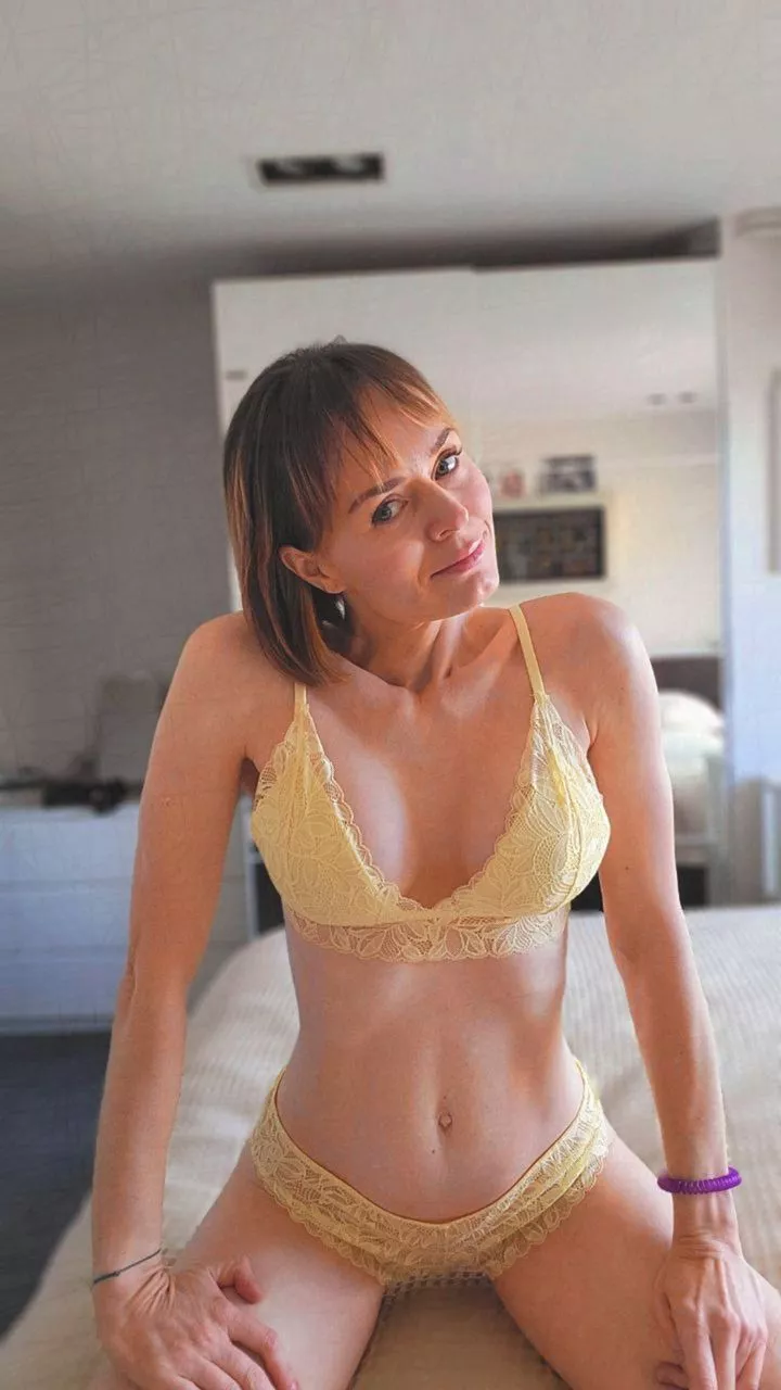 I'm going to choose naughty over nice posted by vanejaii