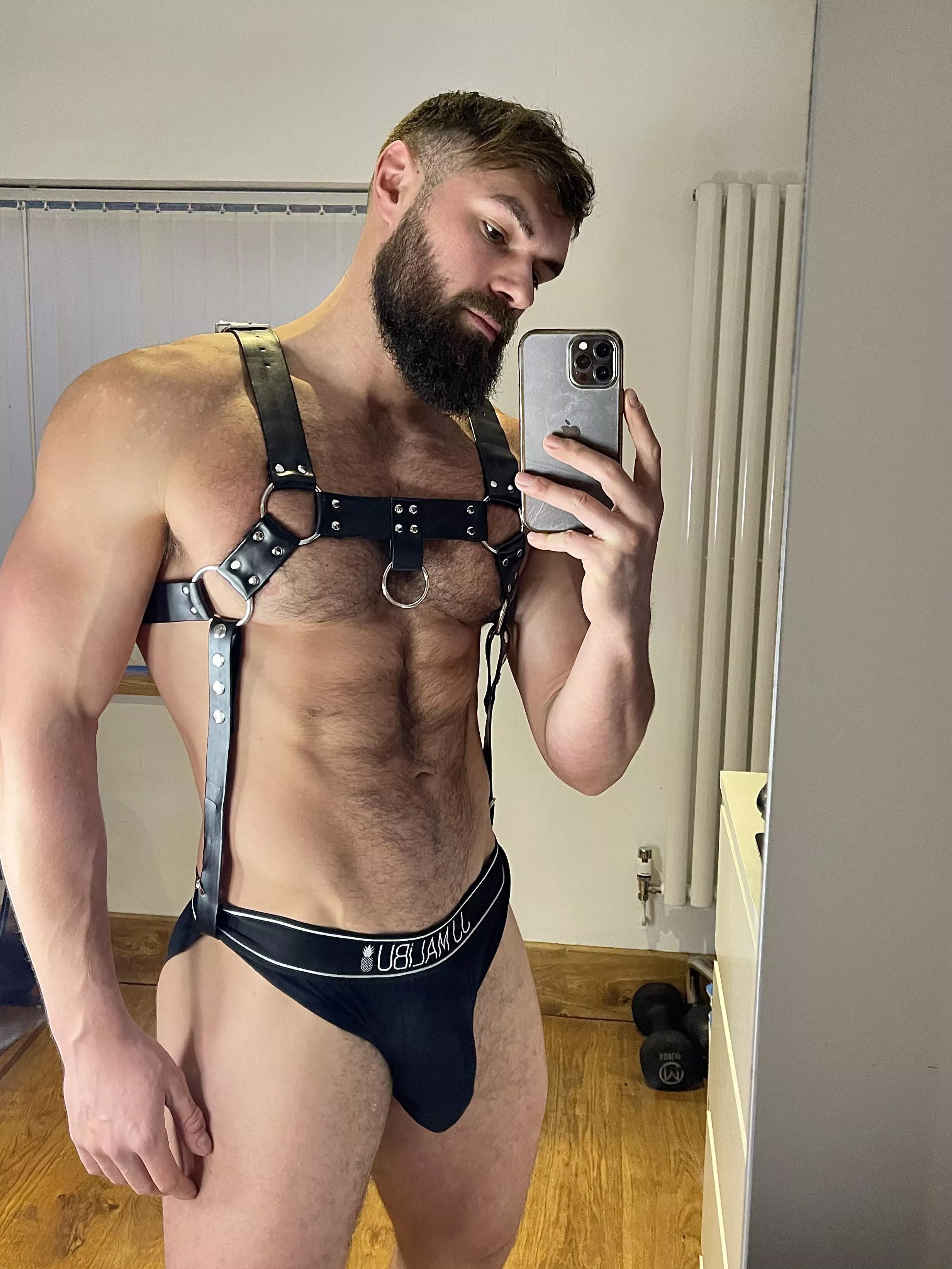 Is this a look 🤔 posted by masterbaytesx